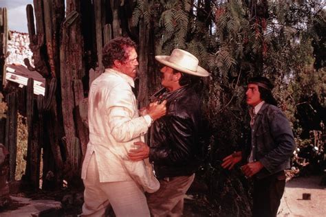  Alfredo Garcia!  A Western Revenge Saga Steeped in Grit and Tragedy